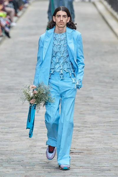Look 35